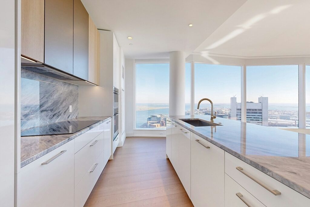 Property Photo:  240 Devonshire Street 5308  MA 02110 