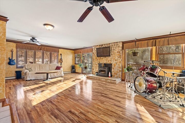 Property Photo:  100 Asnebumskit Rd  MA 01612 