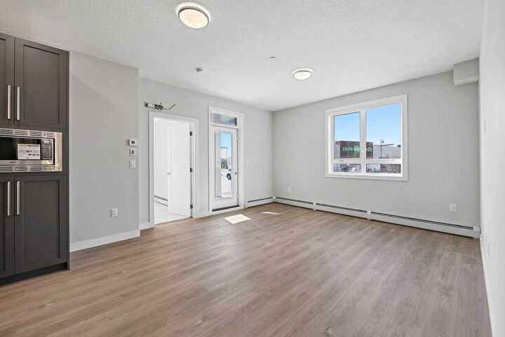 Property Photo: 520 Reynolds Avenue SW 1115 AB T4B 5X9