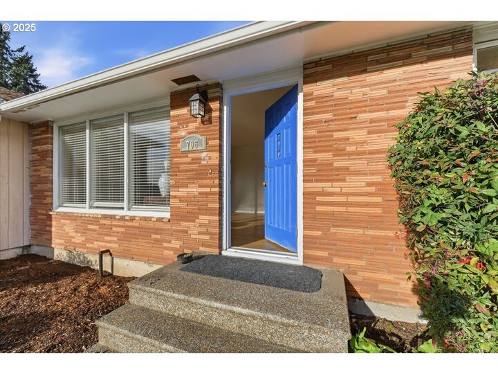 Property Photo:  706 NW 85th St  WA 98665 