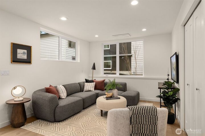 Property Photo:  4409  21st Avenue SW  WA 98106 