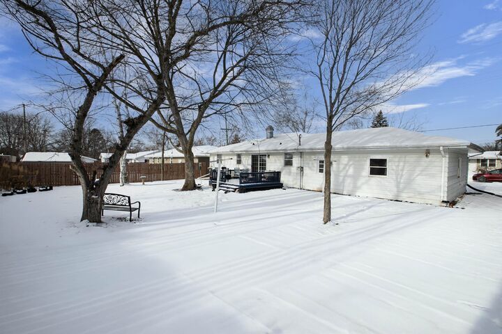 Property Photo:  1505 W Pershing Street  WI 54914 