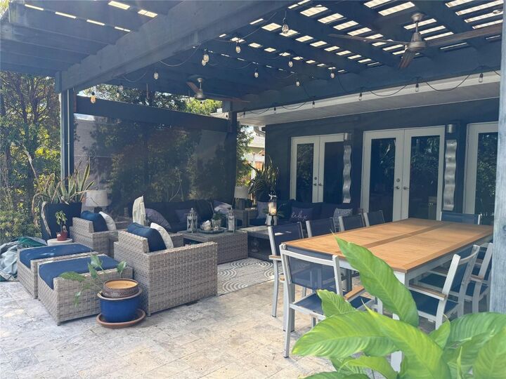 Property Photo:  1424 NE 16th Terrace  FL 33304 