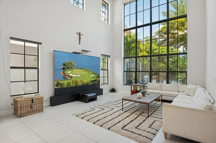 Property Photo: 11515 Horizon Road FL 33076