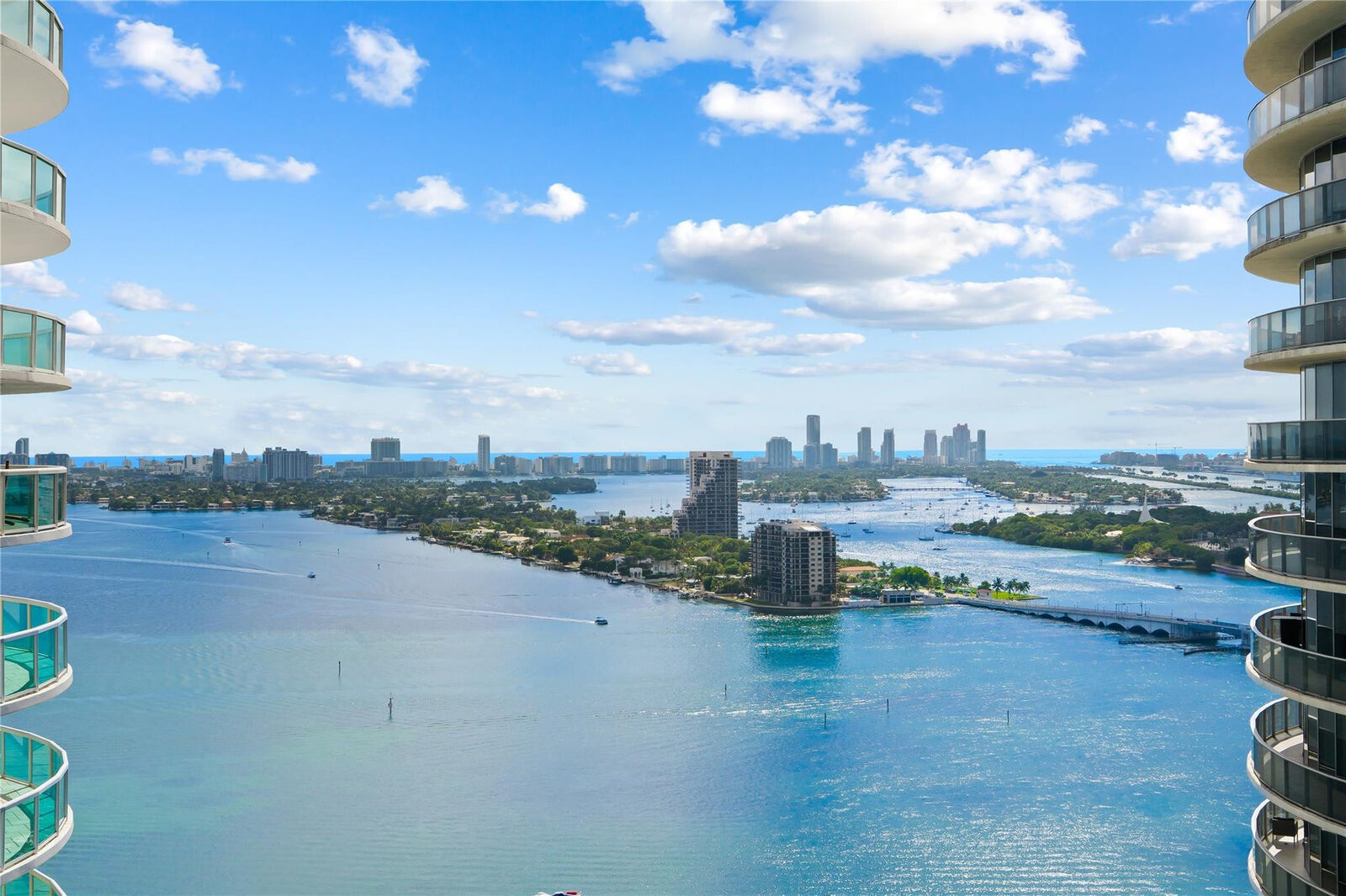Property Photo:  1800 N Bayshore Drive 2914  FL 33132 