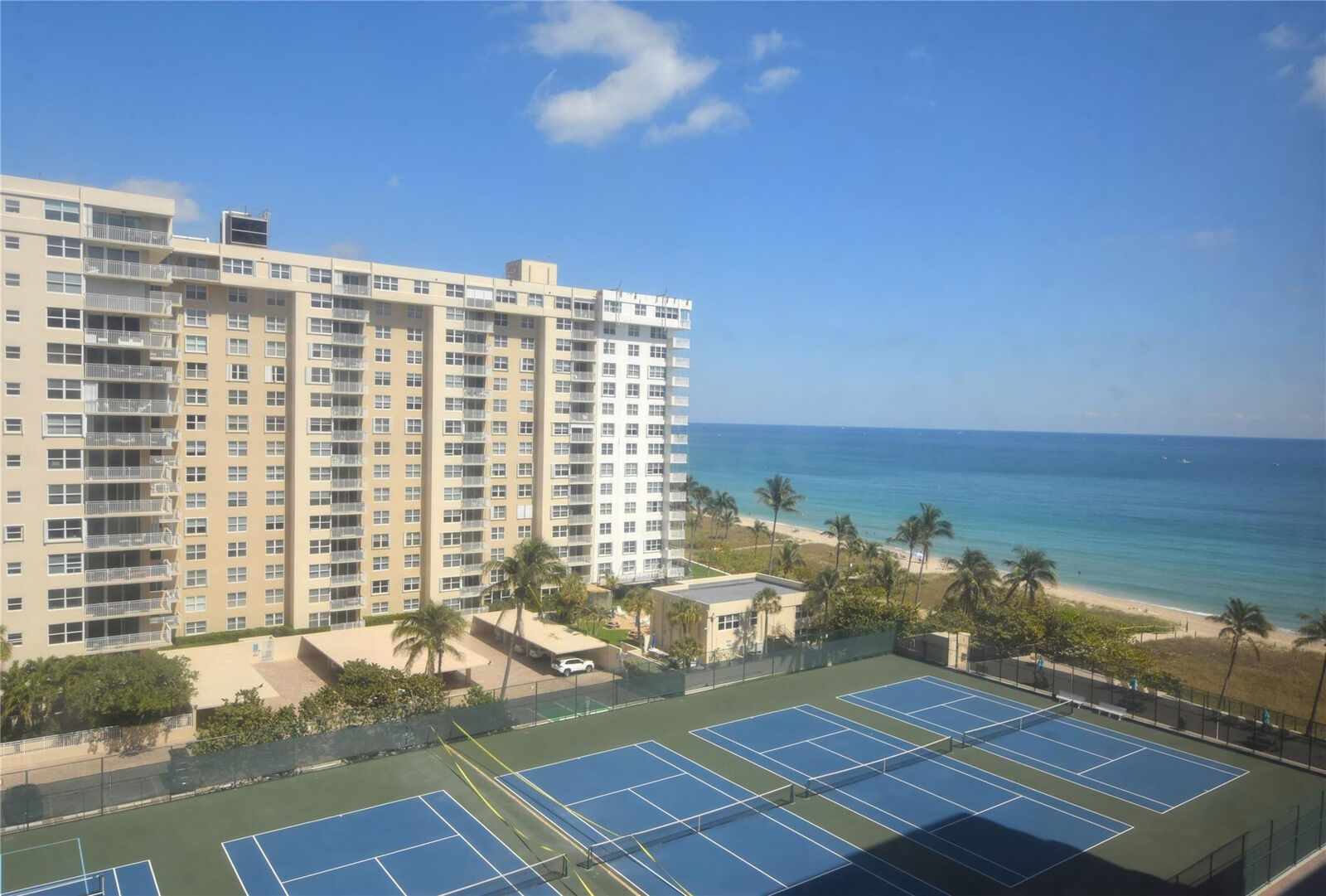 Property Photo:  5100 N Ocean Boulevard 1004  FL 33308 