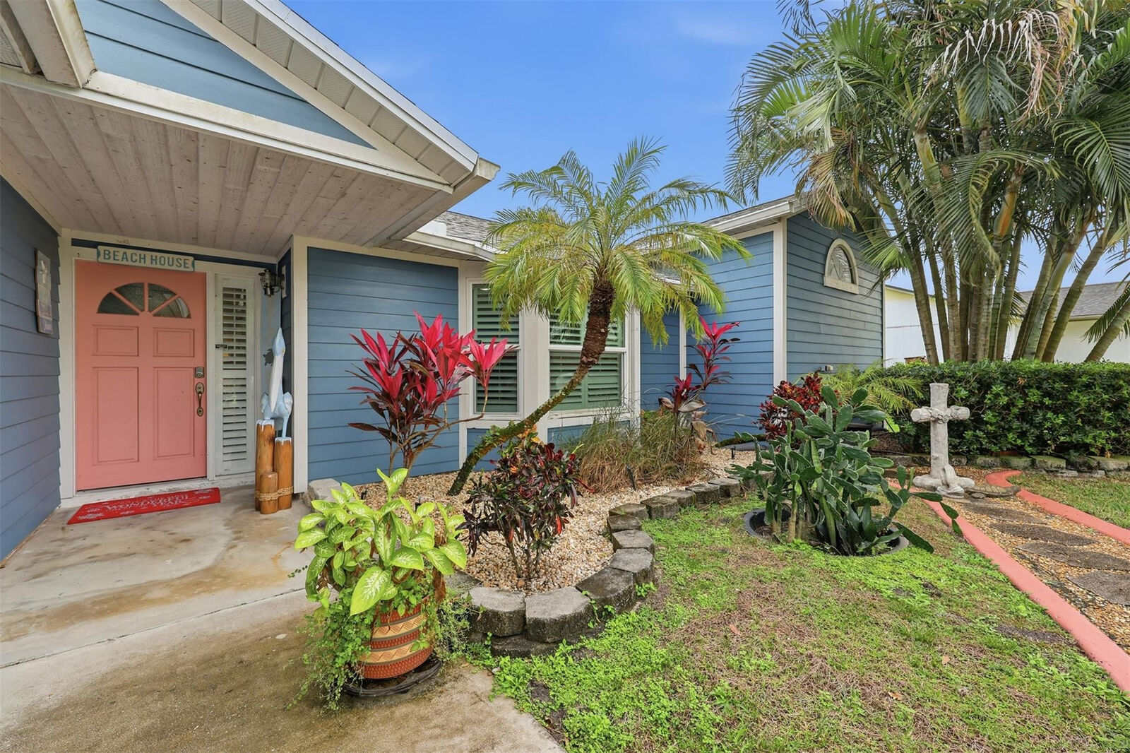 Property Photo: 320 SW Majestic Terrace FL 34984