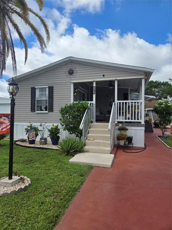 Property Photo:  14651 Sunset Drive  FL 33445 