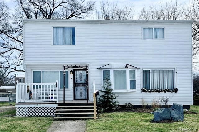 Property Photo:  3802 Milbourne Avenue  MI 48504 