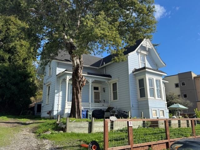 Property Photo:  338 Ocean Street  CA 95060 