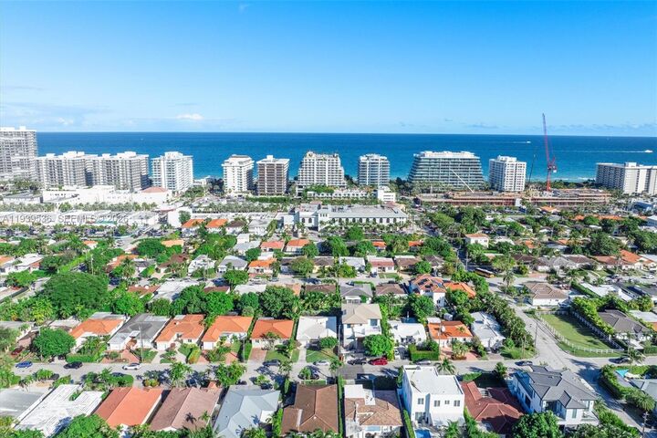 Property Photo:  9424 - 9432 Carlyle Ave  FL 33154 