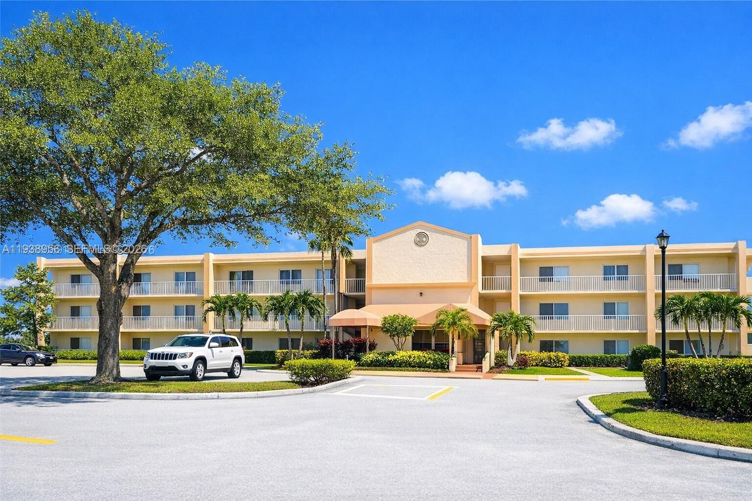 Property Photo:  7120 S Devon Dr 110  FL 33321 