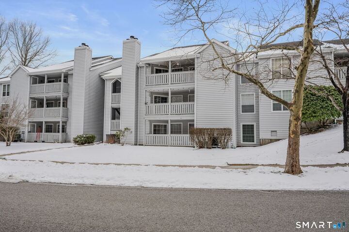 Property Photo:  55 Leafwood Lane Apt 280  CT 06340 