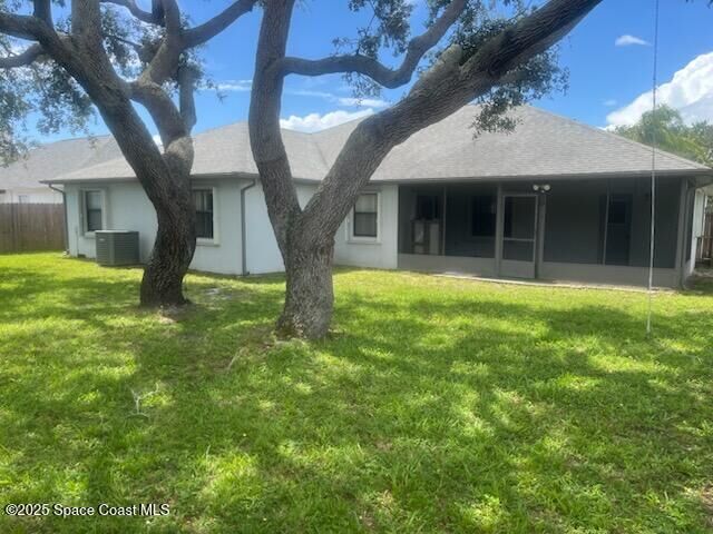 Property Photo:  1689 Sweetwood Drive  FL 32935 