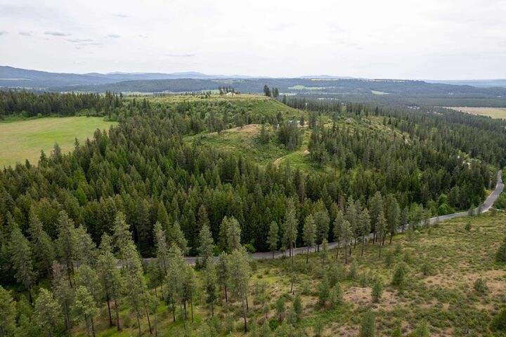 Property Photo:  Xxx N Schwatchtgen Rd  WA 99003 