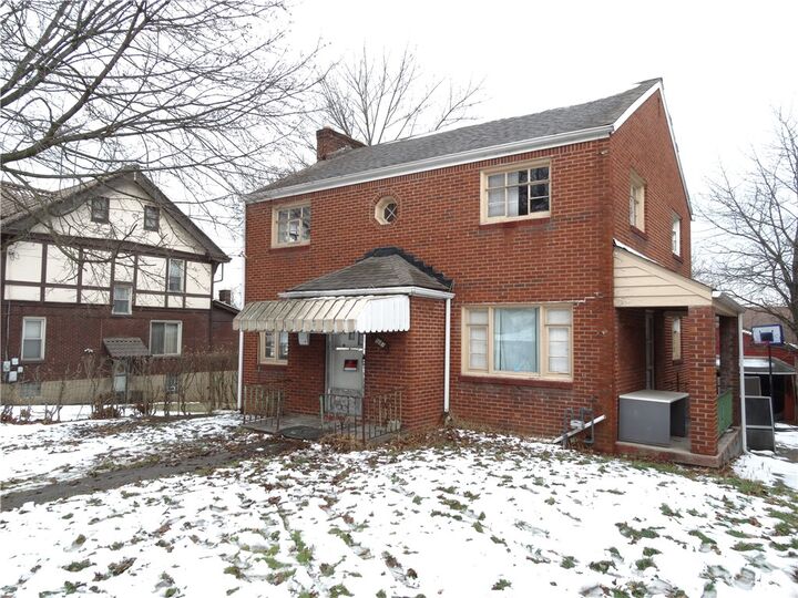 Property Photo:  1507 Carnegie Ave  PA 15132 