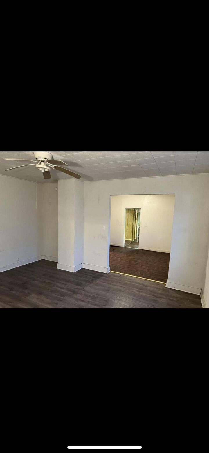 Property Photo:  1618 W Pleasant Street  OH 45505 