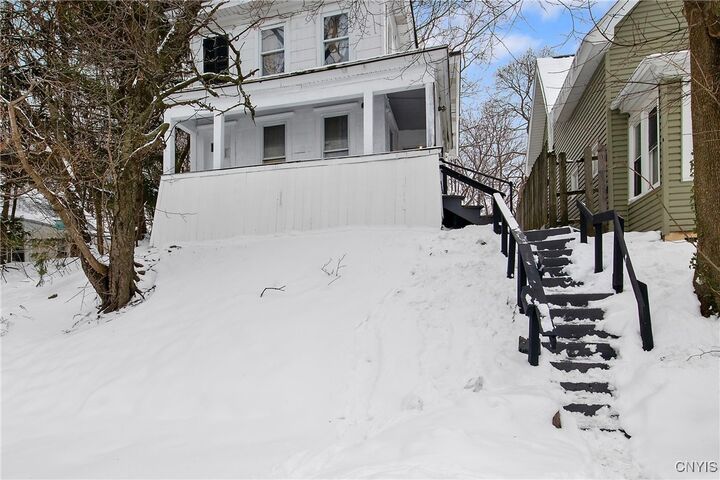 Property Photo: 306 Shuart Ave NY 13203