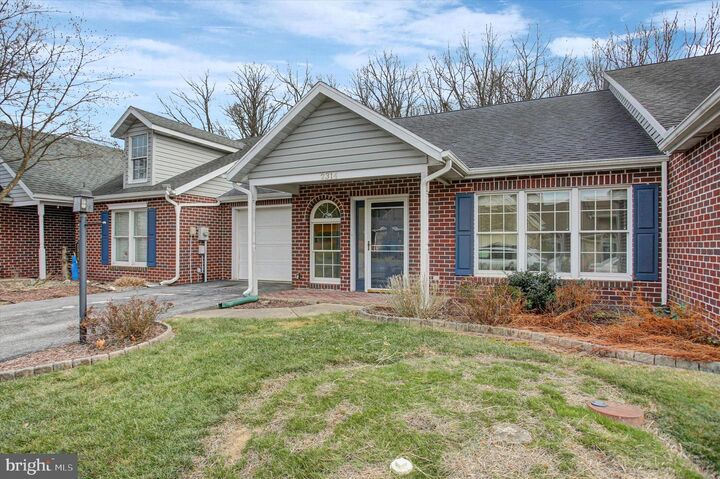 Property Photo: 2314 Majestic Court PA 17201