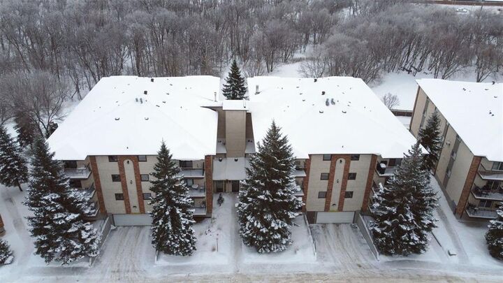 Photo de la propriété:  805 St Anne'S Road  MB R2N 3X5 