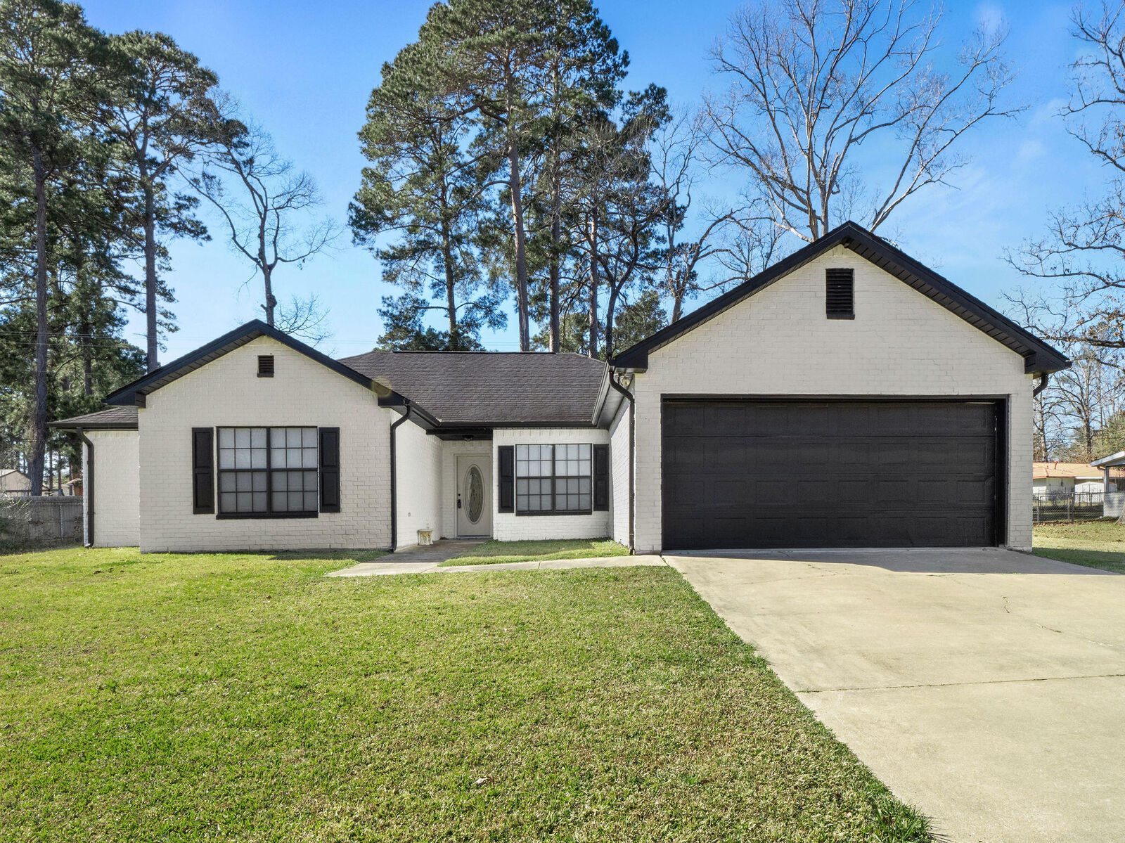 Property Photo:  1908 Circles End  LA 71446 