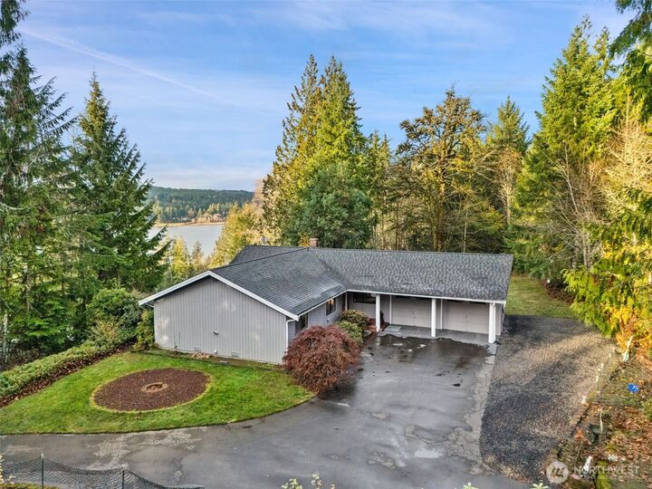 Property Photo:  401 E Cove View Road  WA 98528 