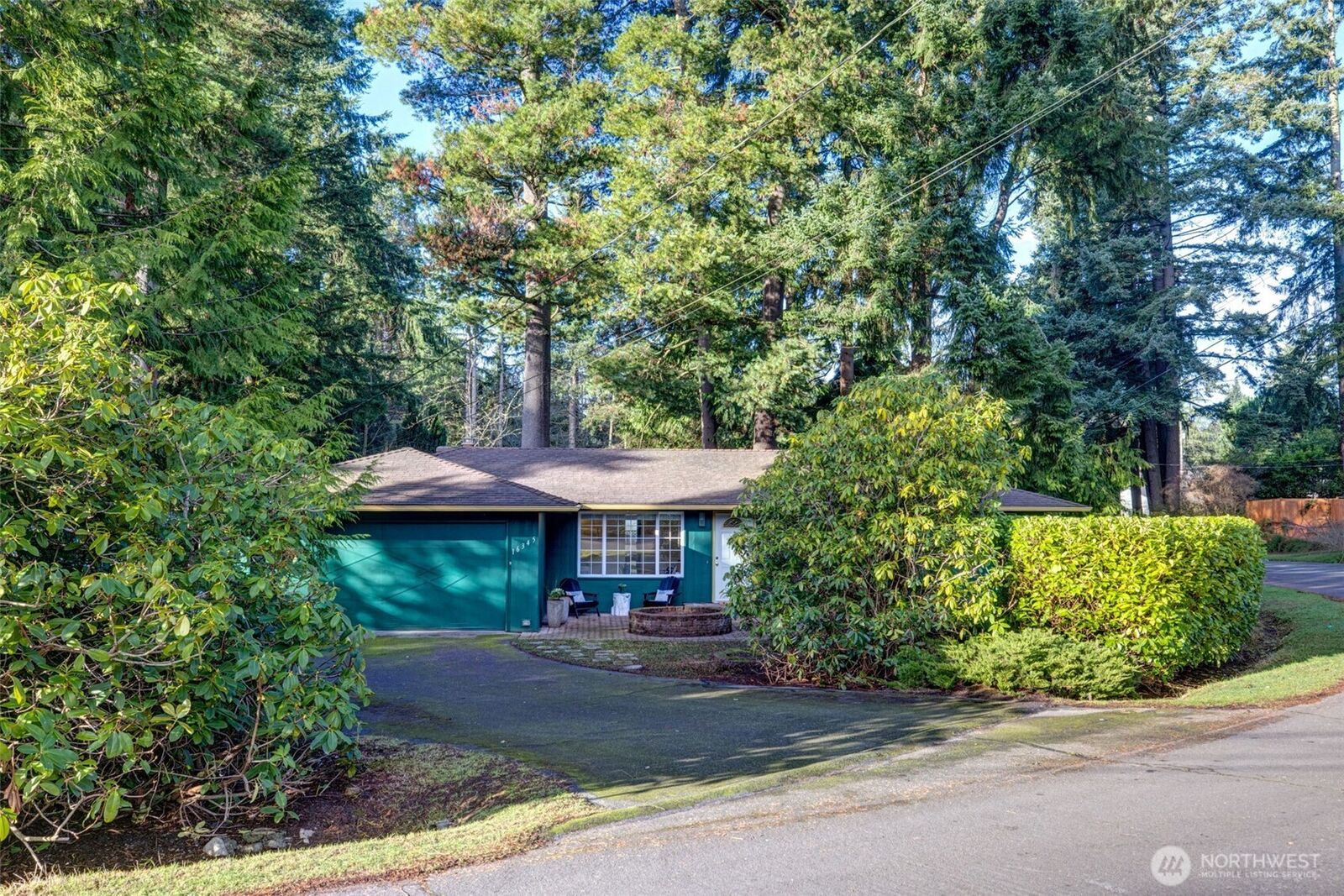 Property Photo: 16345 Fremont Place N WA 98133