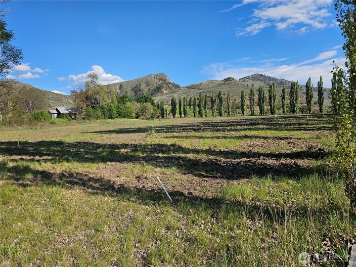 Property Photo:  8 D  Oneil Road  WA 98844 