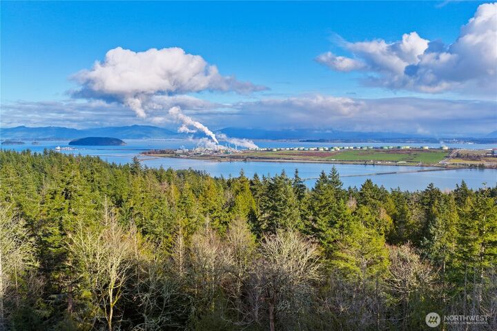 Property Photo:  6599  Whistle Lake Terrace  WA 98221 