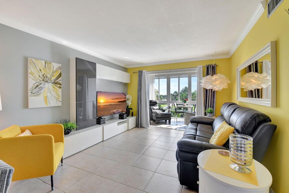 Property Photo:  2300 NE 1st Lane 409  FL 33435 