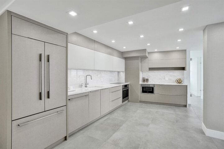 Property Photo:  209 N Fort Lauderdale Beach Boulevard 6B  FL 33304 