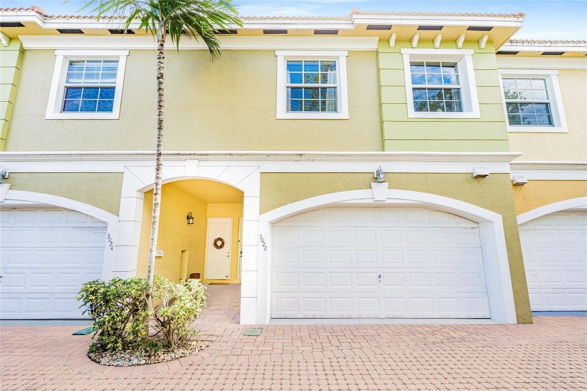 Property Photo:  3012 NE 5th Terrace 4  FL 33334 