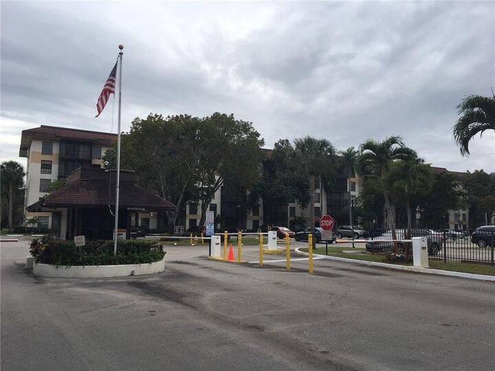 Property Photo:  5530 NW 44th Street 301C  FL 33319 