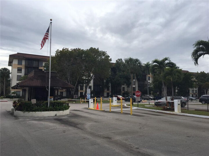 Property Photo:  5530 NW 44th Street 301C  FL 33319 