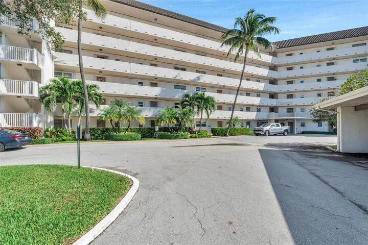 Property Photo:  390 N Federal Highway 206  FL 33441 