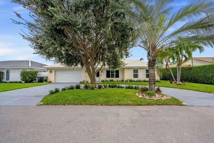 Property Photo:  2810 NE 60th Street  FL 33308 