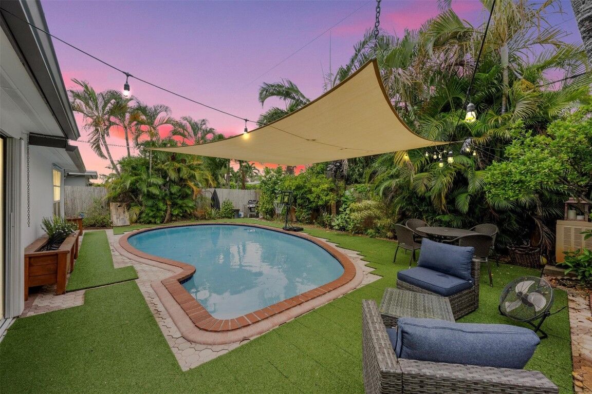 Property Photo:  4581 NE 3rd Terrace  FL 33334 