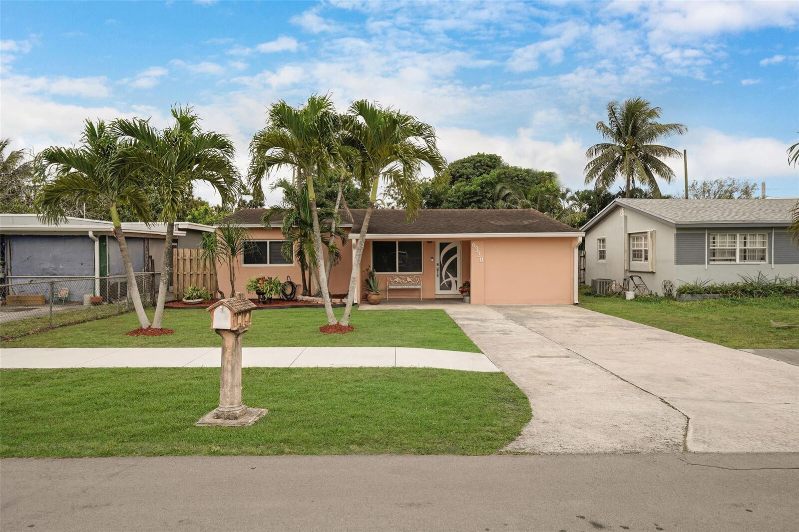 Property Photo:  6330 Jefferson Street  FL 33023 