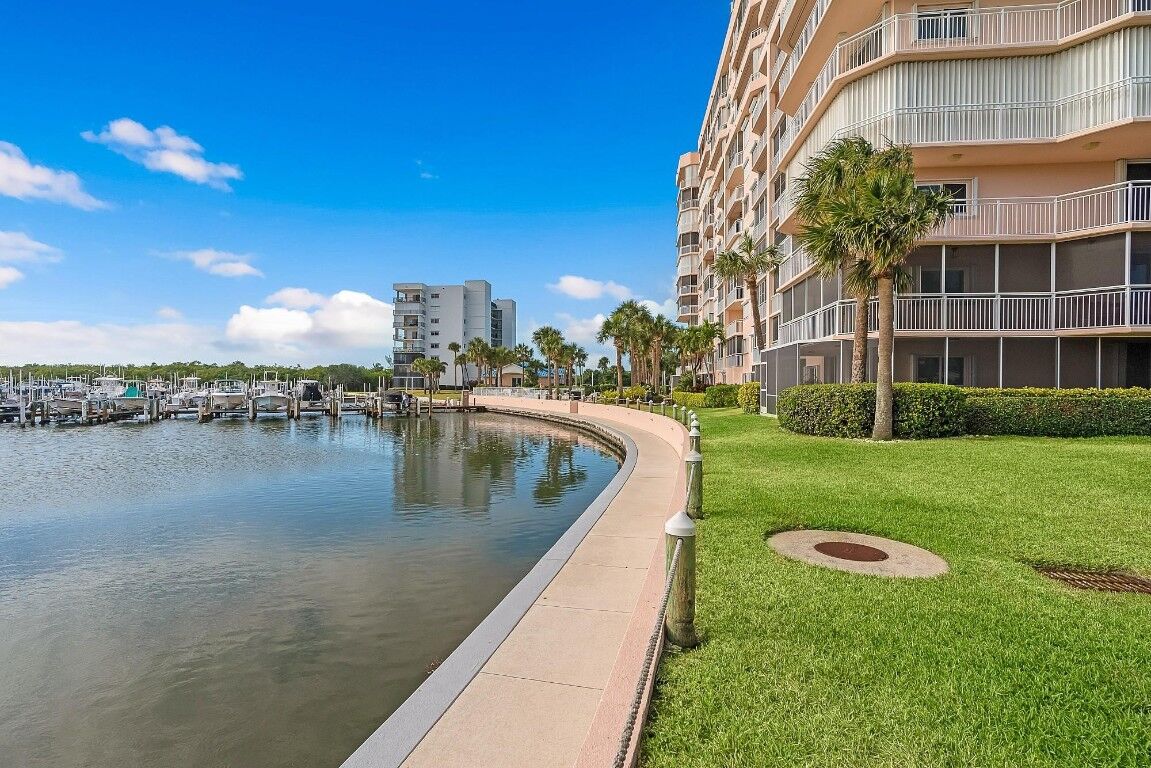 Property Photo:  5167 N Highway A1a 103  FL 34949 