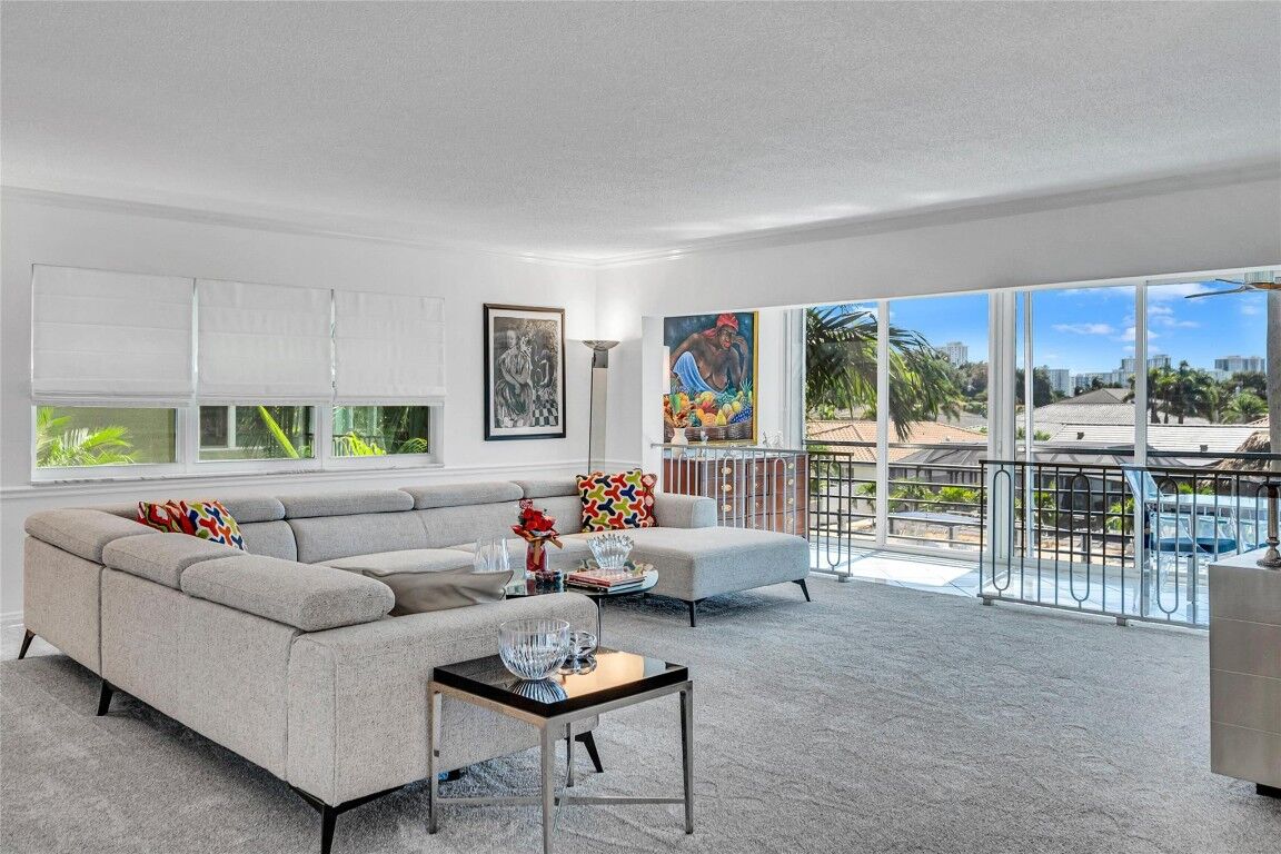 Property Photo:  3050 NE 47th Court 201  FL 33308 