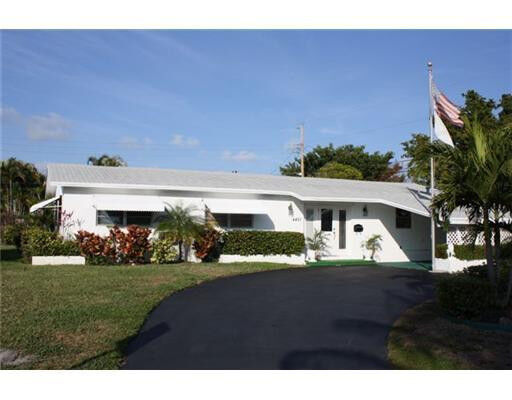 Property Photo:  4451 NE 15th Avenue  FL 33334 
