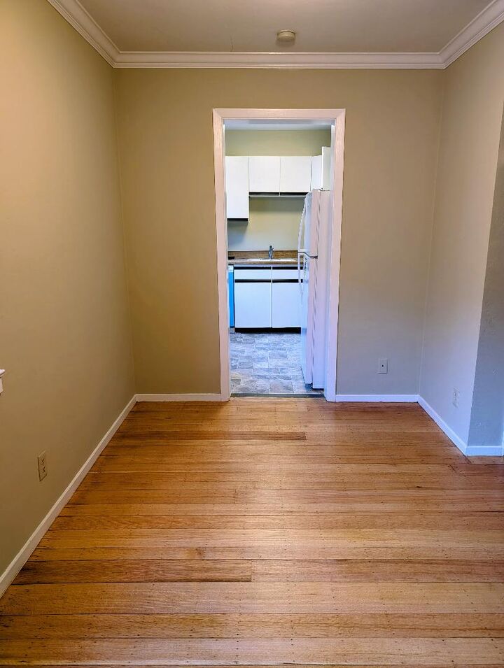 Property Photo: 46 West 4th Avenue 105 CA 94402