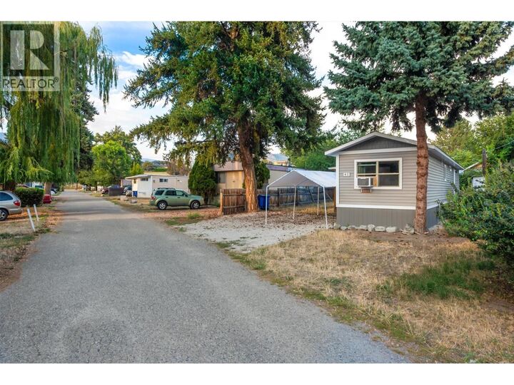 Property Photo: 2065 Boucherie Road 41 BC V4T 2A8