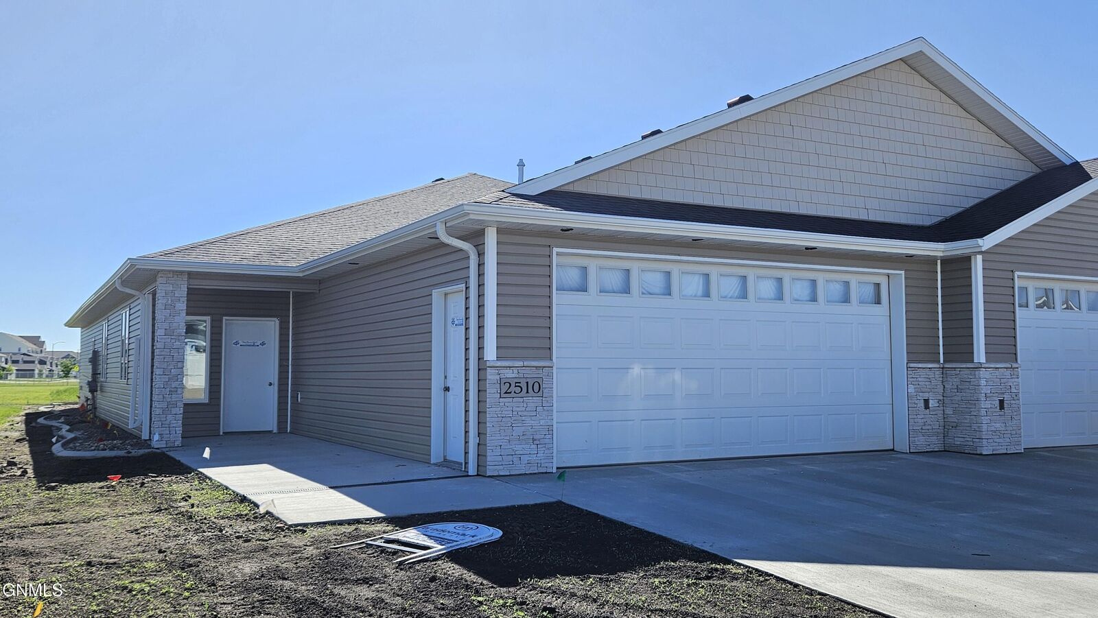 Property Photo:  2510 34th Avenue SE  ND 58554 