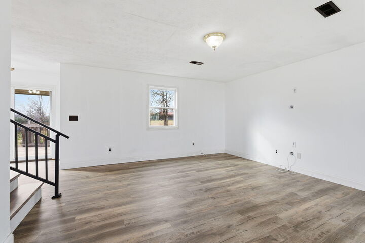 Property Photo: 577 S Lucas Street KY 40440