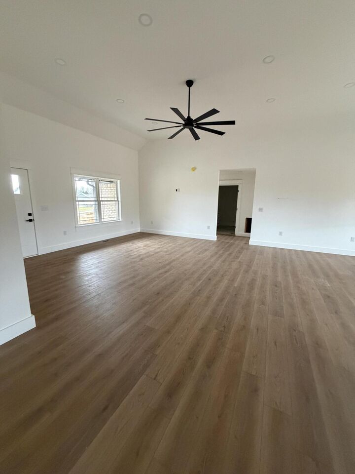 Property Photo:  148 Lone Oak Court  KY 42503 