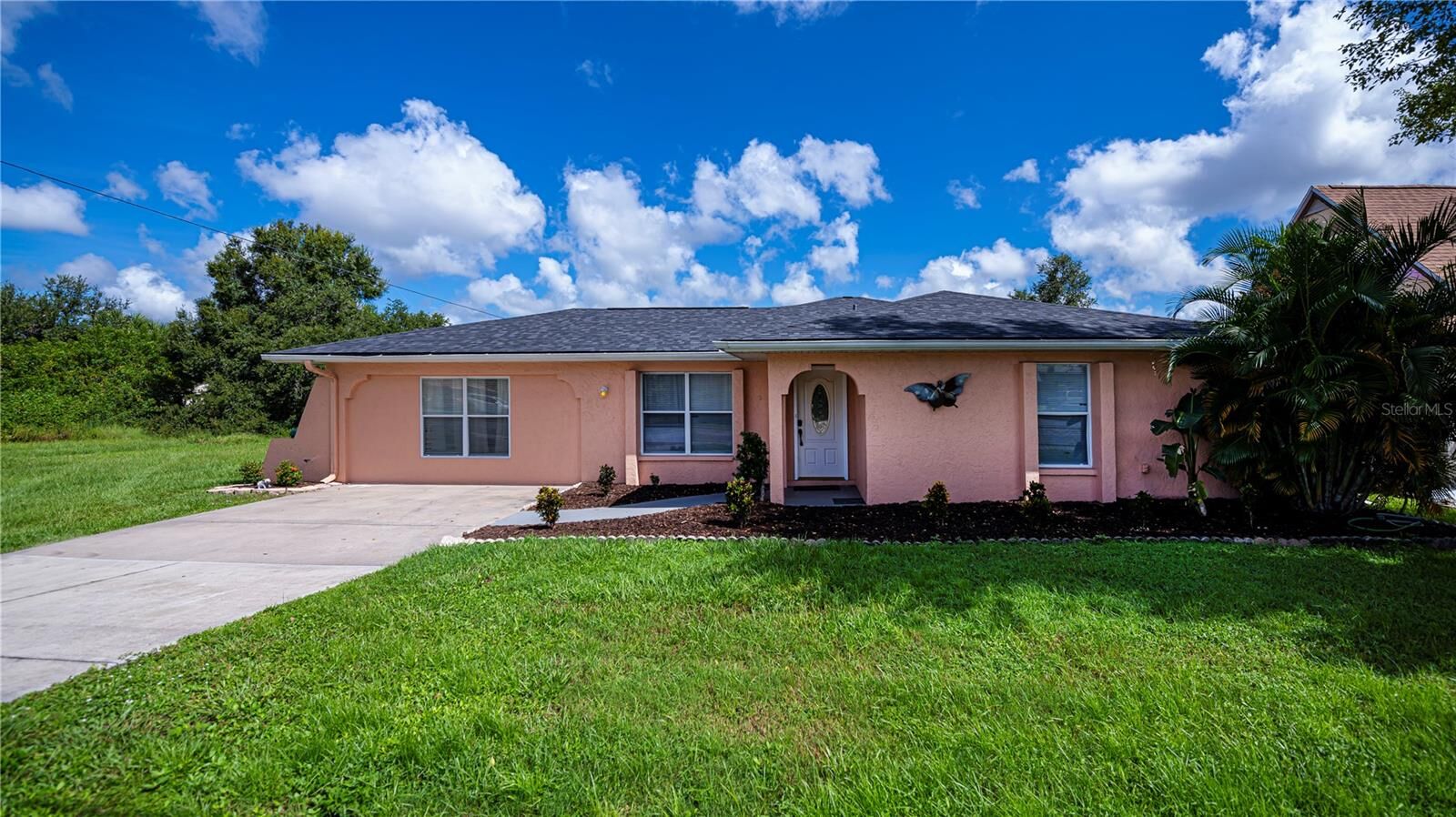 Property Photo: 23258 Midway Blvd FL 33980