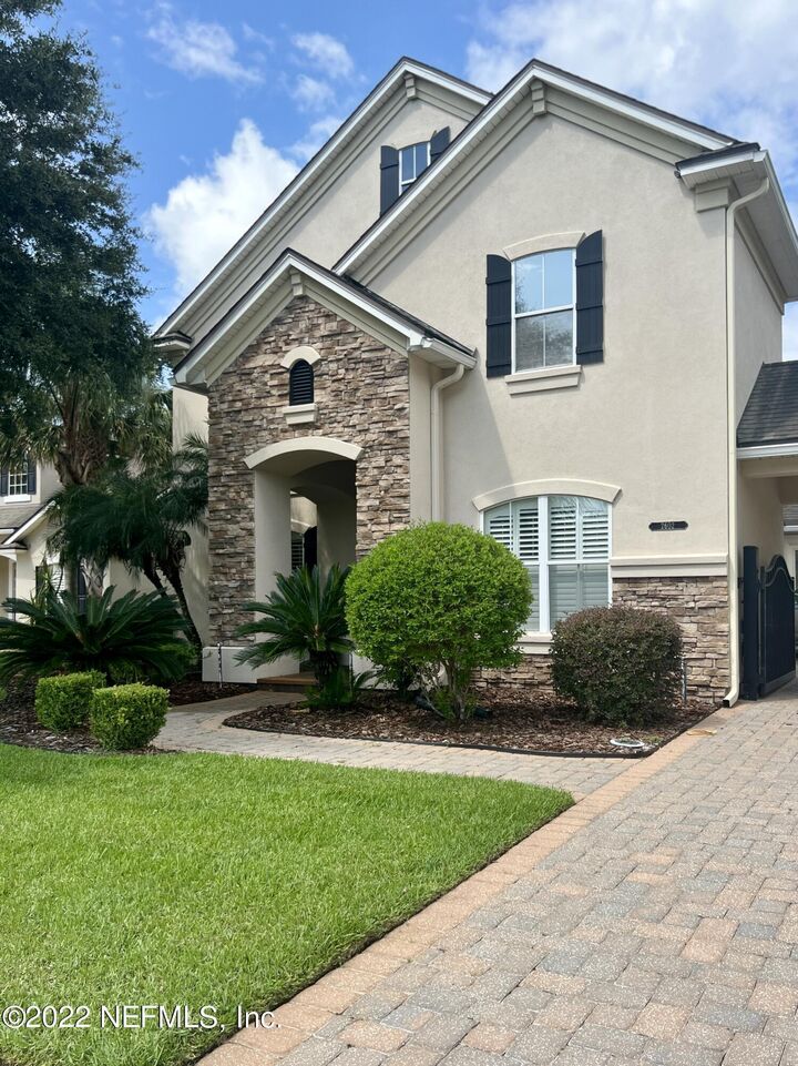 Property Photo: 2602 Country Side Drive FL 32003