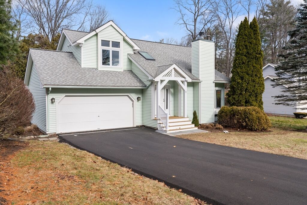 Property Photo: 5 Lanes End MA 01760