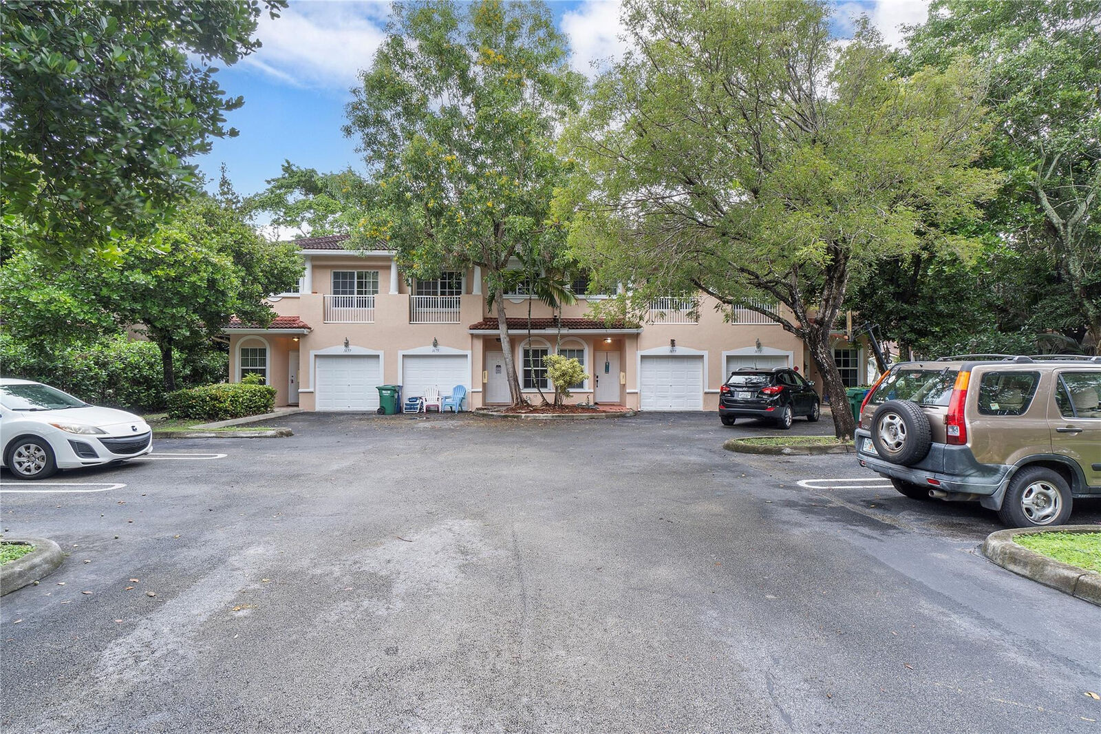 Property Photo:  1677 NW 94th Avenue  FL 33071 